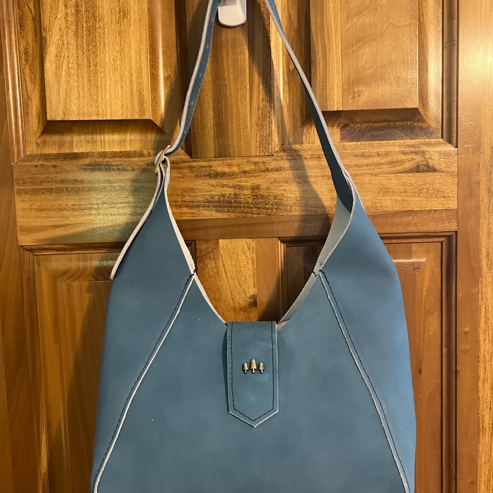 Portland Leather Deep Lagoon flora shoulder bag